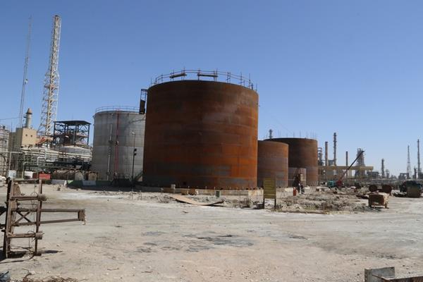 پیشرفت 57 درصدی پروژه احداث مخازن توسعه انبارش نفت پاسارگاد آبادان